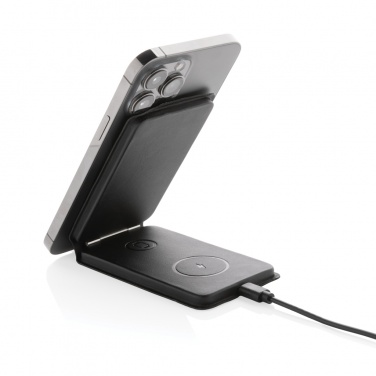 Logotrade Werbegeschenke das Foto: Swiss Peak 15W 3-in-1 magnetischer Wireles Charger aus rPU