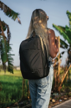 Logotrade werbemittel das Foto: Swiss Peak AWARE™ moderner 15,6" Laptop-Rucksack