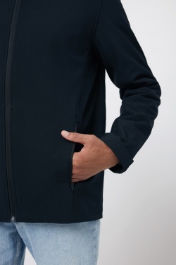 Logotrade werbemittel das Foto: Iqoniq Makalu Herren Softshelljacke aus recyceltem Polyester