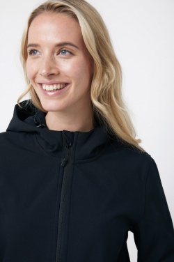 Logotrade Werbeartikel das Foto: Iqoniq Makalu Damen Softshelljacke aus recyceltem Polyester