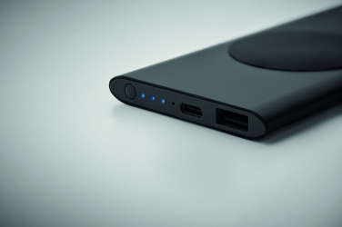 Logotrade werbemittel das Foto: Powerbank mit Ladestation 15W