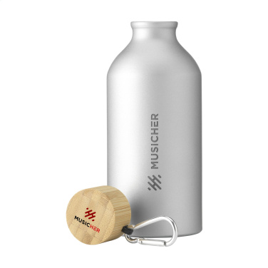 Logotrade Logogeschenke das Foto: AluBamboo GRS Recycled Alu 500 ml Wasserflasche