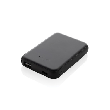 Logotrade Werbeartikel das Foto: Stellar 5.000mAh 5W magnetische Powerbank aus RCS rec. ABS