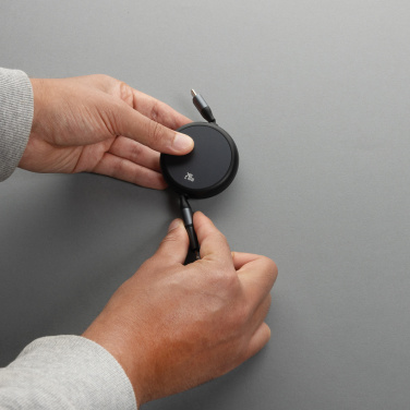 Logotrade Geschäftsgeschenke das Foto: Terra ausziehbares 240W 2-in-1 Kabel aus RCS rec. Aluminium