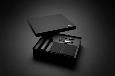 Logotrade Geschäftsgeschenke das Foto: Swiss Peak RCS Deluxe Business-Set mit Flasche