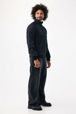 Logotrade Werbeartikel das Foto: IQONIQ Odin Urban Jacke aus recyceltem Polyester