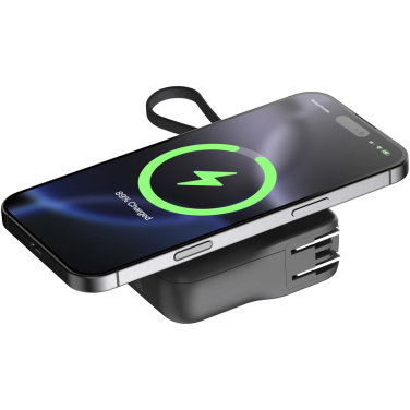 Logotrade Firmengeschenke das Foto: Xtorm TravelPro 30 W, 10.000 mAh, 3 in 1 Reiseladegerät