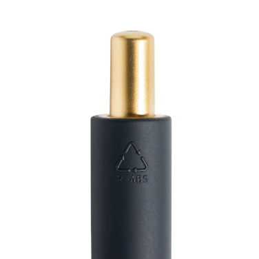 Logotrade Werbegeschenke das Foto: EDGE RCS – dreiseitiger Luxury-Pen