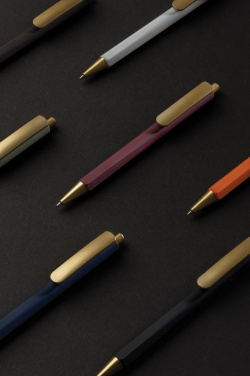 Logotrade Werbeartikel das Foto: EDGE RCS – dreiseitiger Luxury-Pen