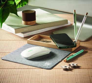 Logo trade promotional gift photo of: Wireless charger in bamboo 15W