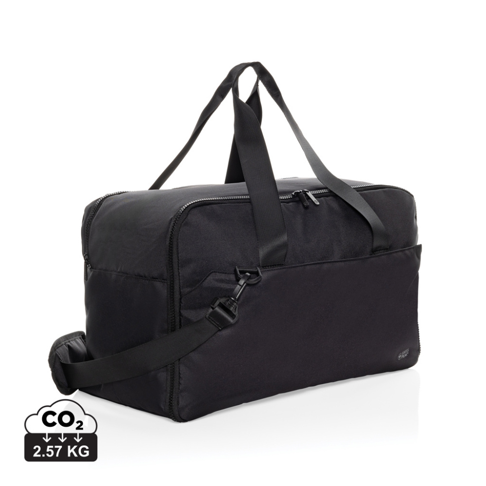 Logotrade promotional giveaway picture of: Swiss Peak Aware™ RPET 15.6 inch laptop weekend bag