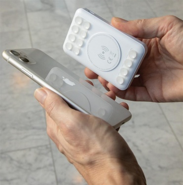Logotrade reklaamtooted pilt: Reklaamkingitus: 5.000 mAh wireless charging pocket powerbank, white
