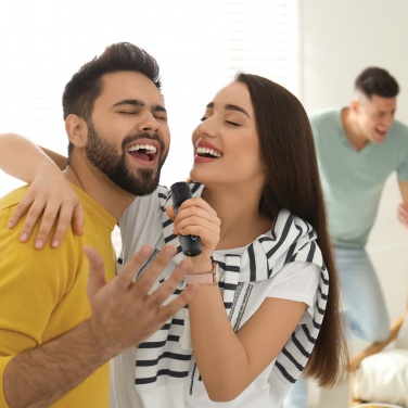 Logo trade ärikingid foto: Singvibe RCS taaskasutatud plastikust karaokekomplekt topeltmikrofoniga