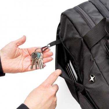 Logotrade reklaamtoote foto: Swiss Peak RFID-duffle kohvri avaga