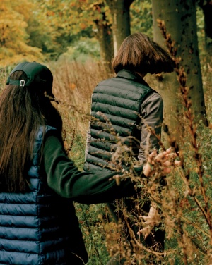 Logotrade reklaamkingituse foto: Iqoniq Meru naiste taaskasutatud polüestrist vest