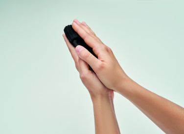 Logo trade meened foto: Kätesoojendaja kootud polüestrist taskus