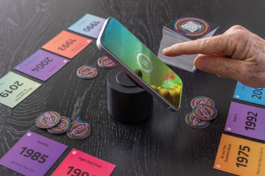 Logo trade reklaamkingi pilt: Magpulse RCS taaskasutatud plastist 3W kõlar magnetilise hoidikuga