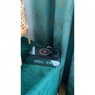 Logo trade reklaamtoote pilt: Äratuskell ja juhtmevaba laadija ADELAIDE