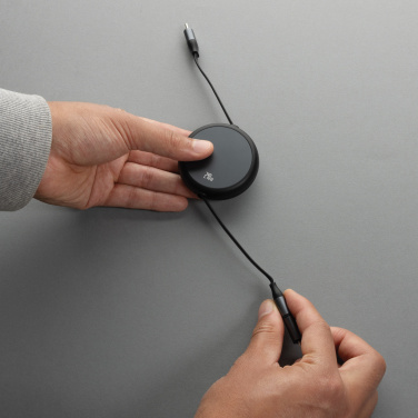 Logotrade firmakingituse foto: Terra RCS alumiiniumist sissetõmmatav 240W 2-in-1 kaabel