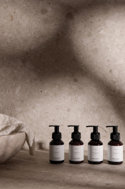 Logotrade reklaamkingitused pilt: VINGA x TGL keha- ja kätehoolduskomplekt