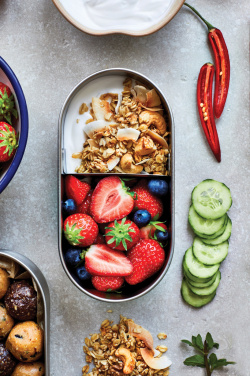 Logotrade biznesa dāvanas foto: Black+Blum nerūsējošā tērauda dubultā Bento kaste