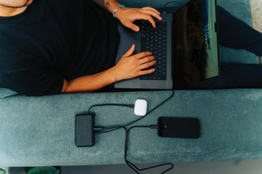 Логотрейд бизнес-подарки картинка: Urban Vitamin Eureka гибридный GANcharger 10000 мАч внешний аккумулятор 65 Вт