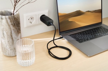 Logotrade profilreklam bild: Philips 65W ultrasnabb PD 3-port USB-väggadapter