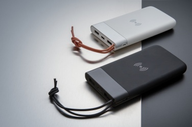 : Aria 8.000 mAh 5W powerbank med trådlös laddning