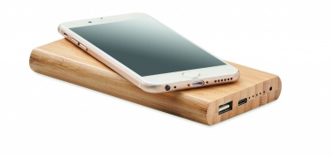 : 6000 mAh Powerbank i bambu