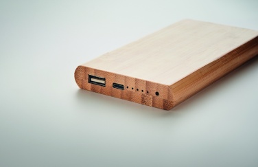 : 6000 mAh Powerbank i bambu