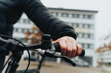 Logotrade profilprodukter bild: Pedalfinder cykelklocka, kan spåras världen runt