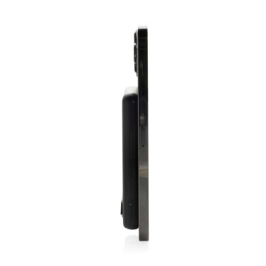 Logotrade profilprodukter bild: Zen RCS plast 5000 mah 5W magnetisk powerbank i bambu