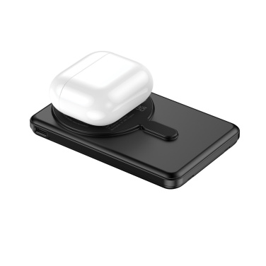 Logotrade kampanjprodukter bild: Urban Vitamin Redwood 5in1 5000mah 20WPD magnetisk powerbank