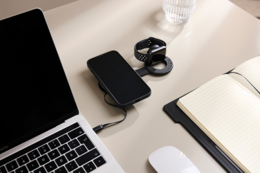 Logotrade kampanjprodukter bild: VINGA Baltimore RCS 2-in-1 Wireless 15W Travel Charger